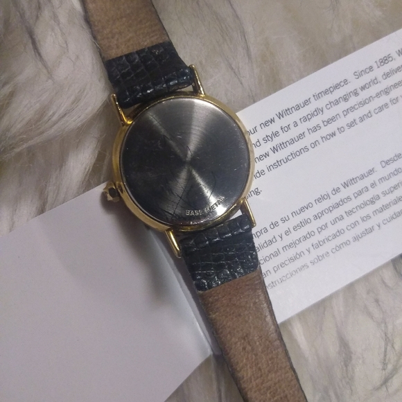 Vintage Wittnauer womens watch (needs battery) - Picture 9 of 12